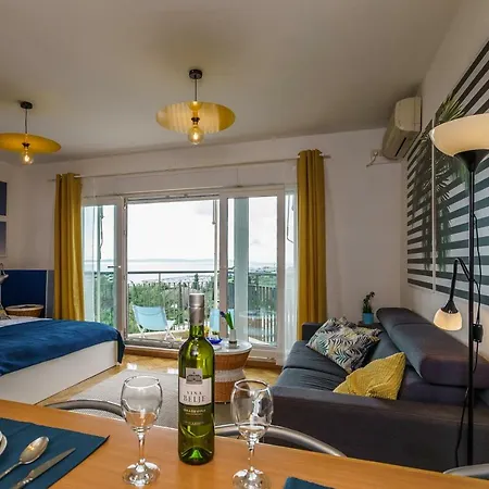 City Break Dream Split